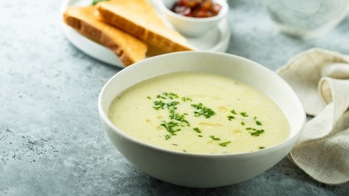 A creamy dish of thick leek and potato soup